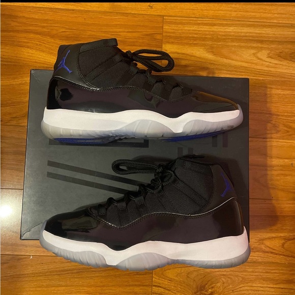 Jordan Air 11 Retro Black and Concord Sneakers - Picture 1 of 11